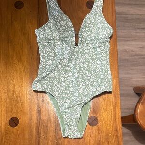 Primark Green Floral Women's One Piece Swimsuit XS NWOT